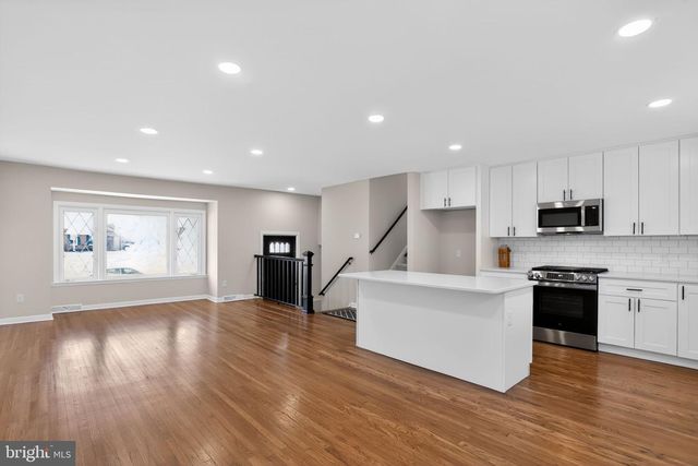 1283 IRMA RD, Warminster, PA 18974