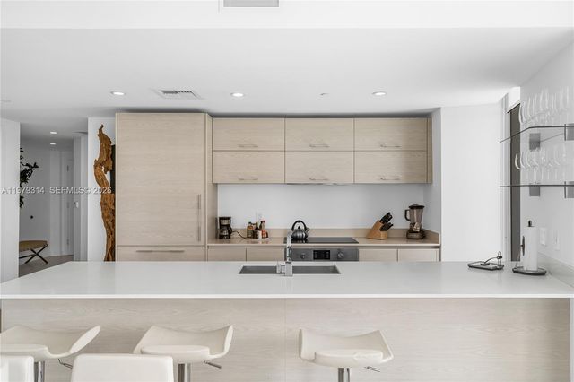 1300 S Miami Ave 2305, Miami, FL 33130