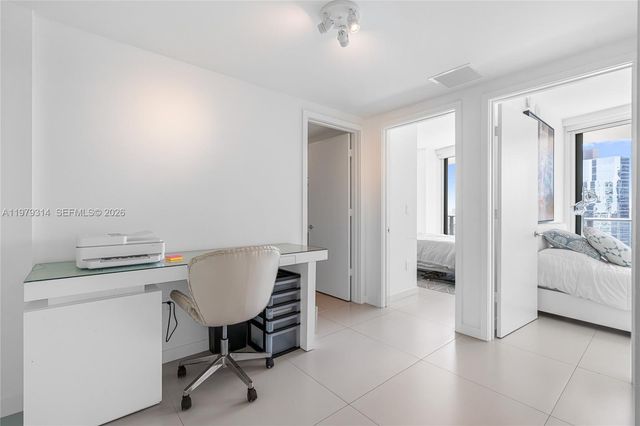 1300 S Miami Ave 2305, Miami, FL 33130