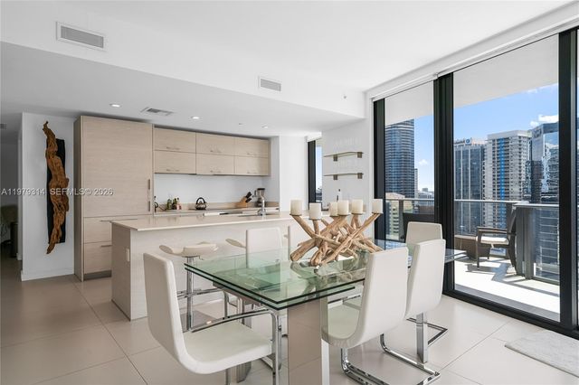 1300 S Miami Ave 2305, Miami, FL 33130