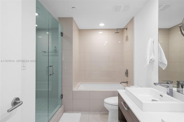 1300 S Miami Ave 2305, Miami, FL 33130