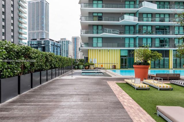 1300 S Miami Ave 2305, Miami, FL 33130