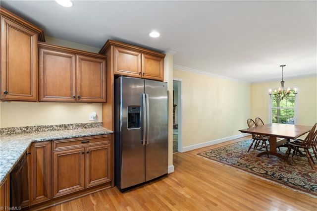 2460 Vincent Road, Winston-salem, NC 27106