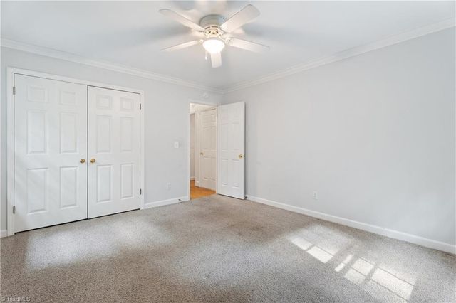 2460 Vincent Road, Winston-salem, NC 27106