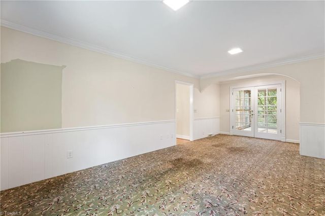 2460 Vincent Road, Winston-salem, NC 27106