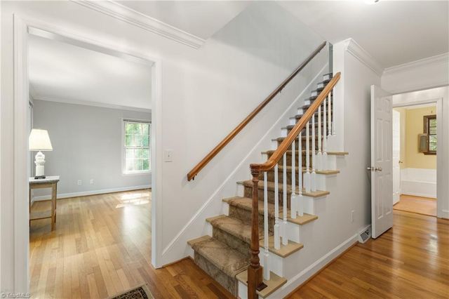 2460 Vincent Road, Winston-salem, NC 27106