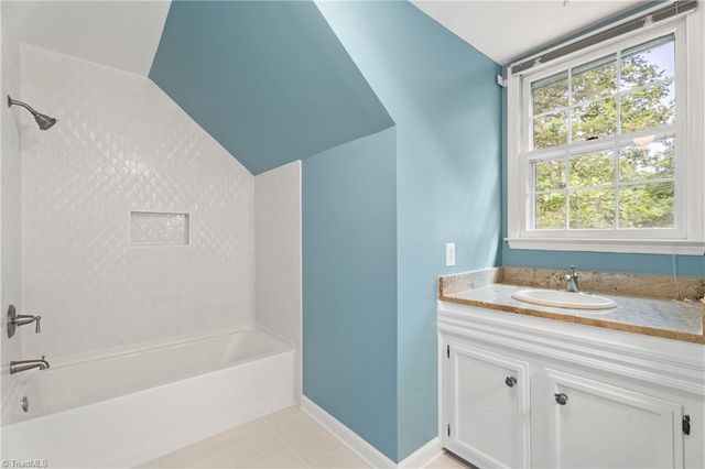 2460 Vincent Road, Winston-salem, NC 27106