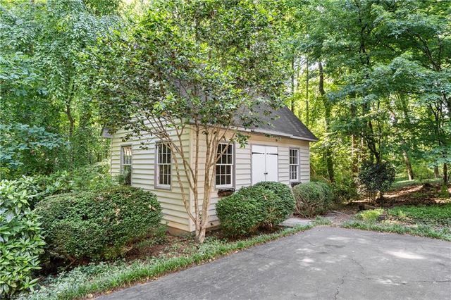 2460 Vincent Road, Winston-salem, NC 27106