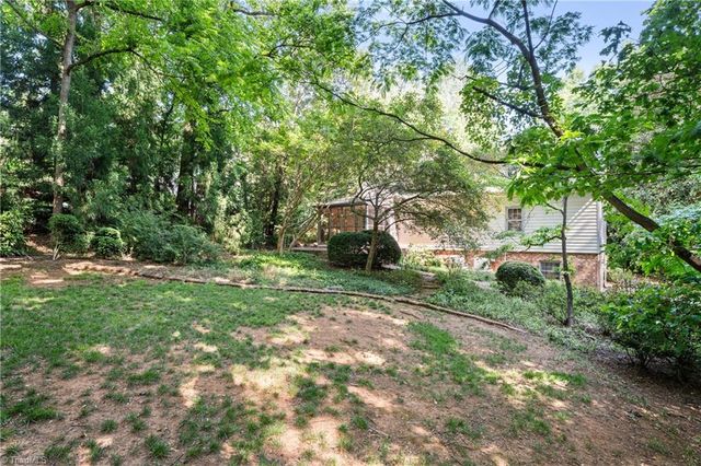 2460 Vincent Road, Winston-salem, NC 27106