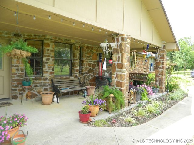 399987 W 3700 Road, Ramona, OK 74061