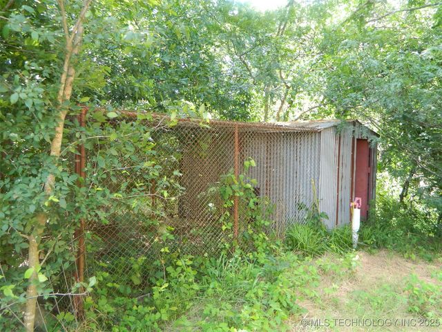 399987 W 3700 Road, Ramona, OK 74061