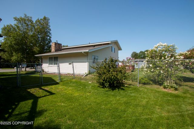 3641 Hazen Circle, Anchorage, AK 99515
