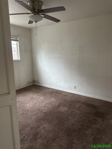 2528 W Howard Avenue, Visalia, CA 93277