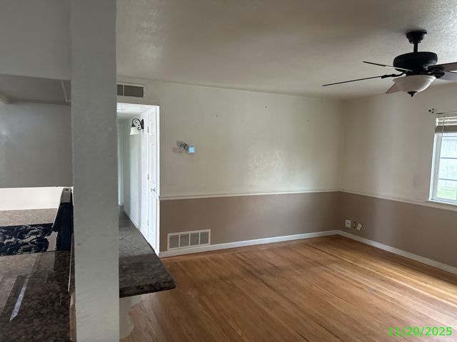 2528 W Howard Avenue, Visalia, CA 93277