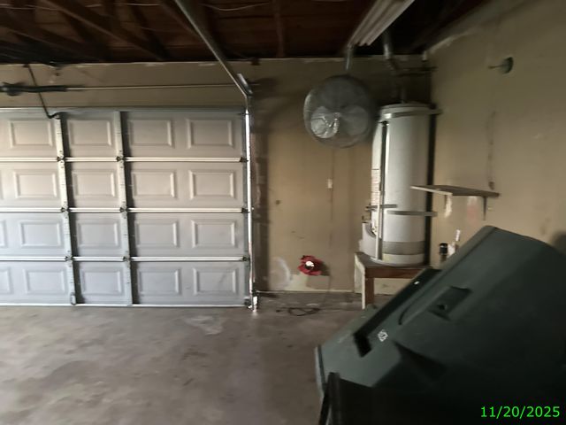 2528 W Howard Avenue, Visalia, CA 93277