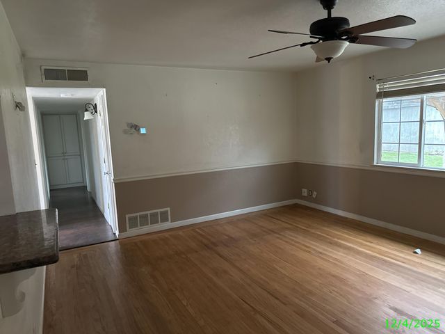 2528 W Howard Avenue, Visalia, CA 93277