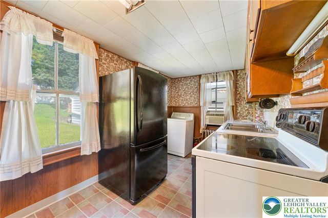 56 6th Street, Bangor Boro, PA 18013