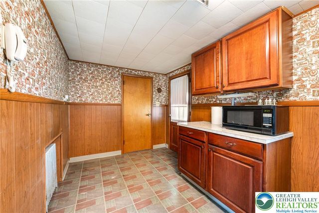 56 6th Street, Bangor Boro, PA 18013