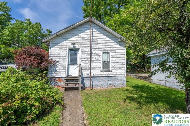 56 6th Street, Bangor Boro, PA 18013