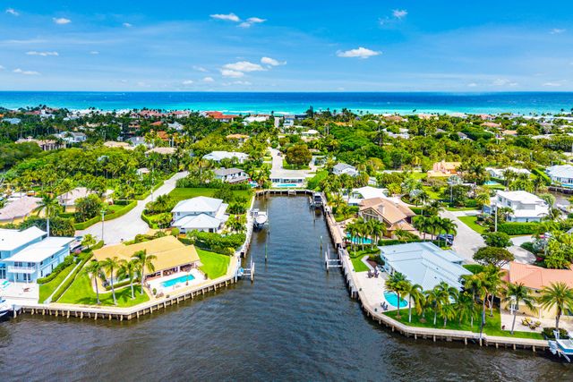 29 Hibiscus Way, Ocean Ridge, FL 33435
