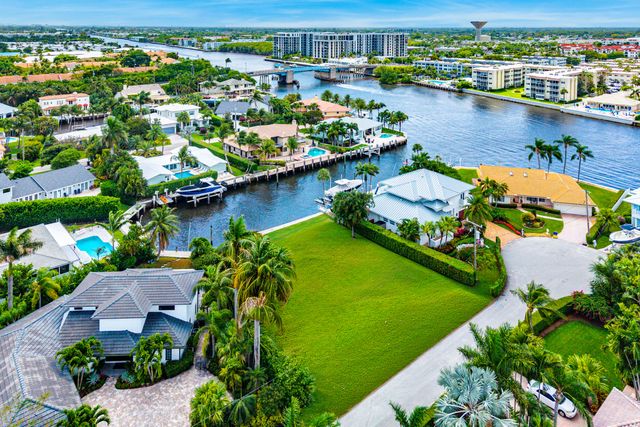 29 Hibiscus Way, Ocean Ridge, FL 33435