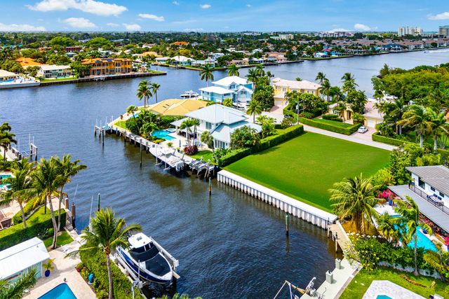 29 Hibiscus Way, Ocean Ridge, FL 33435