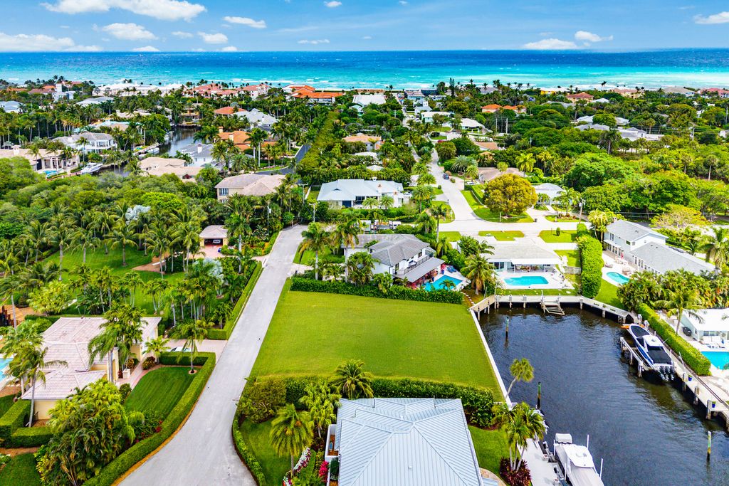 29 Hibiscus Way, Ocean Ridge, FL 33435