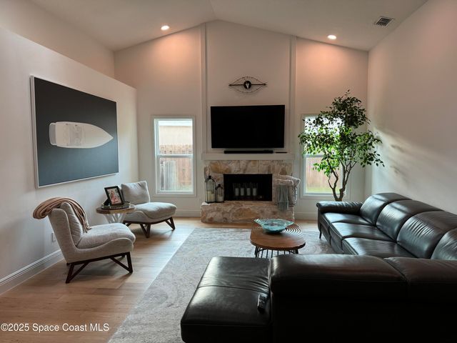 588 Peregrine Drive, Indialantic, FL 32903