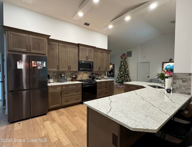 588 Peregrine Drive, Indialantic, FL 32903