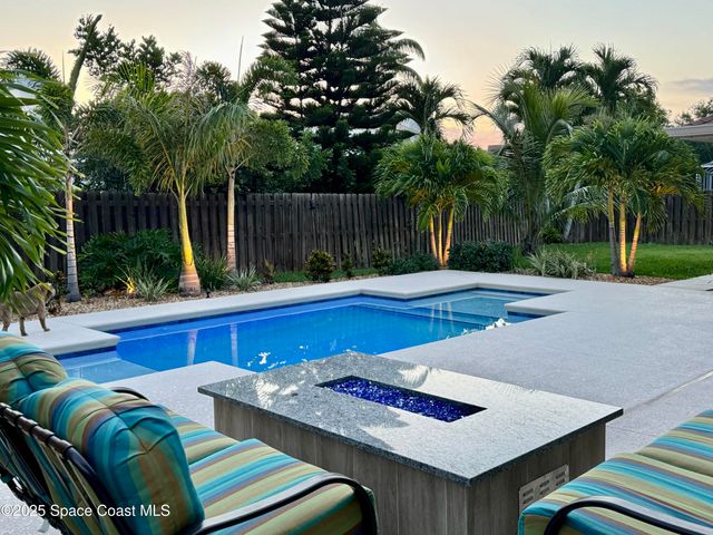 588 Peregrine Drive, Indialantic, FL 32903