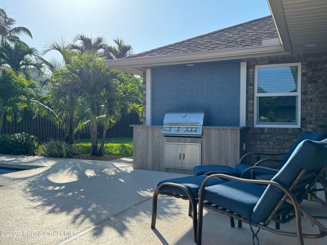 588 Peregrine Drive, Indialantic, FL 32903