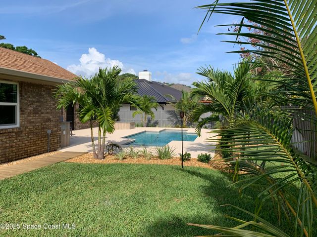 588 Peregrine Drive, Indialantic, FL 32903