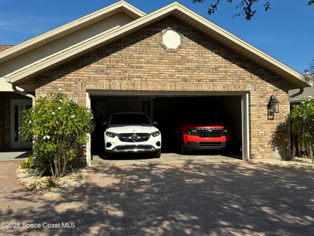 588 Peregrine Drive, Indialantic, FL 32903