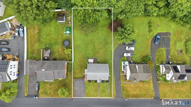 87 Lewis Street, Middletown, CT 06457