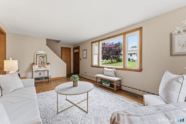 87 Lewis Street, Middletown, CT 06457