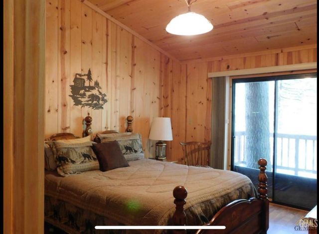 1724 Alta Sierra Road, Wofford Heights, CA 93285