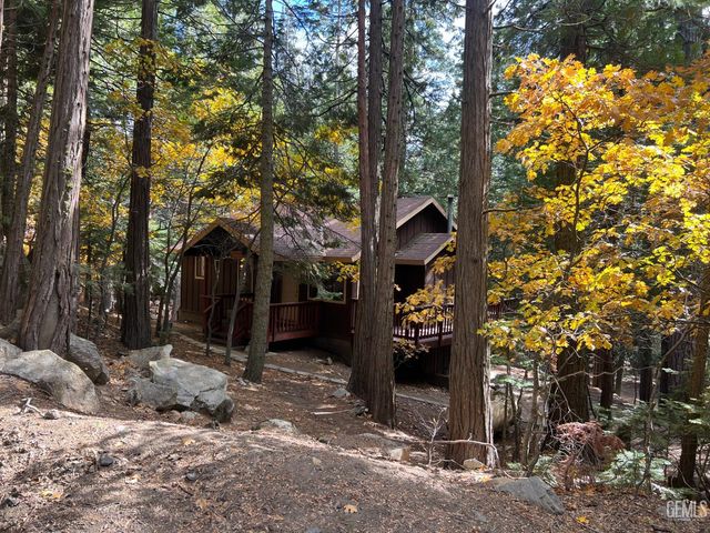 1724 Alta Sierra Road, Wofford Heights, CA 93285