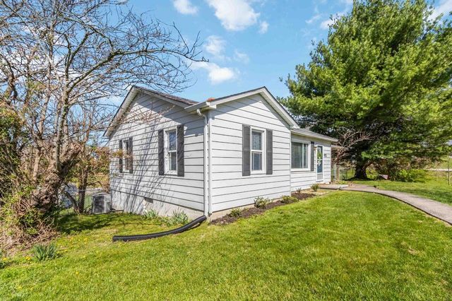 975 Big Hill Road, Berea, KY 40403