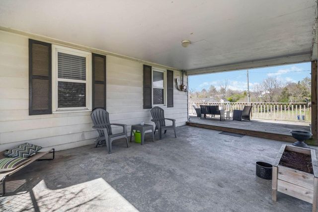 975 Big Hill Road, Berea, KY 40403