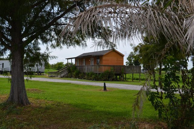 18076 Highway 3235, Galliano, LA 70354