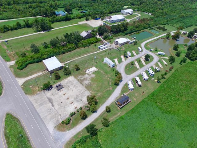18076 Highway 3235, Galliano, LA 70354