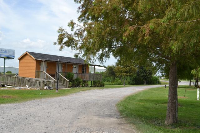 18076 Highway 3235, Galliano, LA 70354