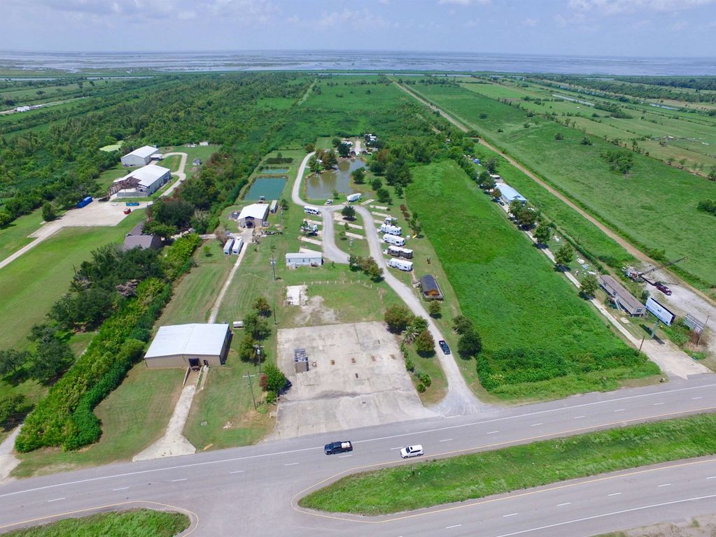 18076 Highway 3235, Galliano, LA 70354