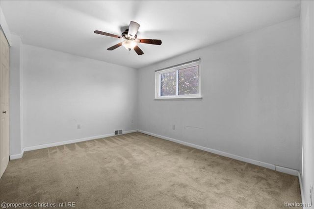 10069 Fairview Street, Taylor, MI 48180