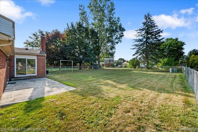 10069 Fairview Street, Taylor, MI 48180