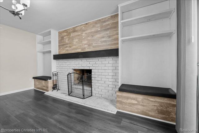 10069 Fairview Street, Taylor, MI 48180