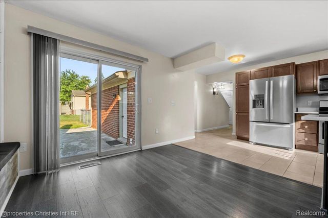 10069 Fairview Street, Taylor, MI 48180