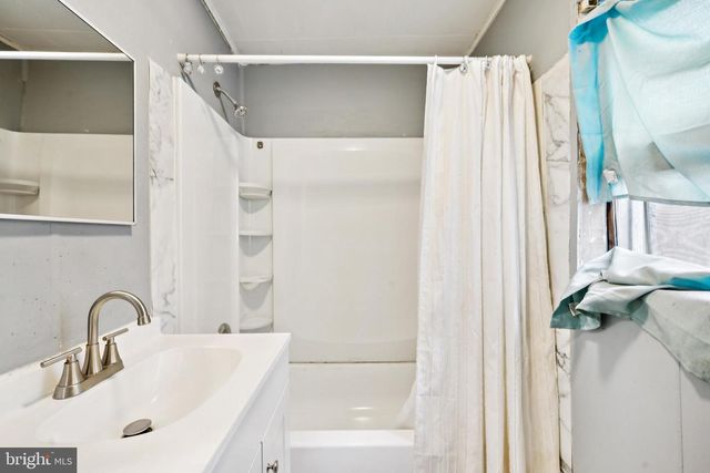 146 MAPLE AVE, Oaklyn, NJ 08107