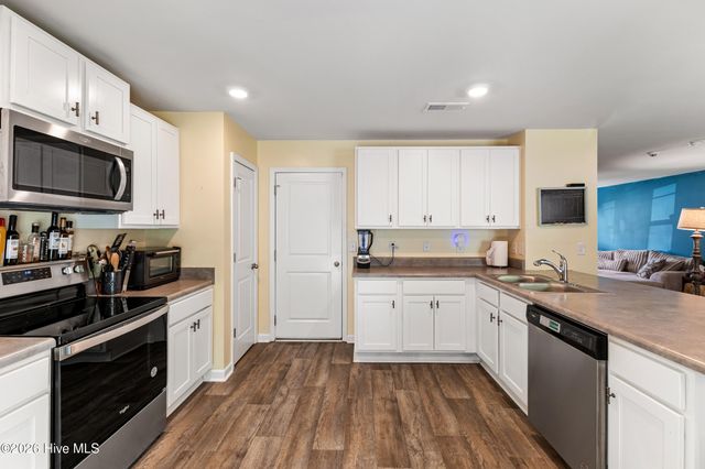 9363 Vineyard Grove Lane NE, Leland, NC 28451
