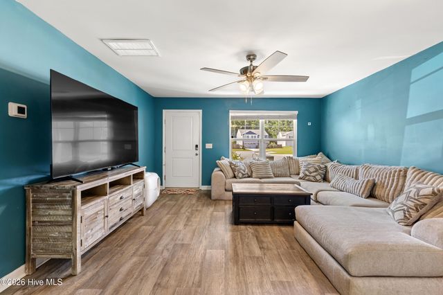 9363 Vineyard Grove Lane NE, Leland, NC 28451